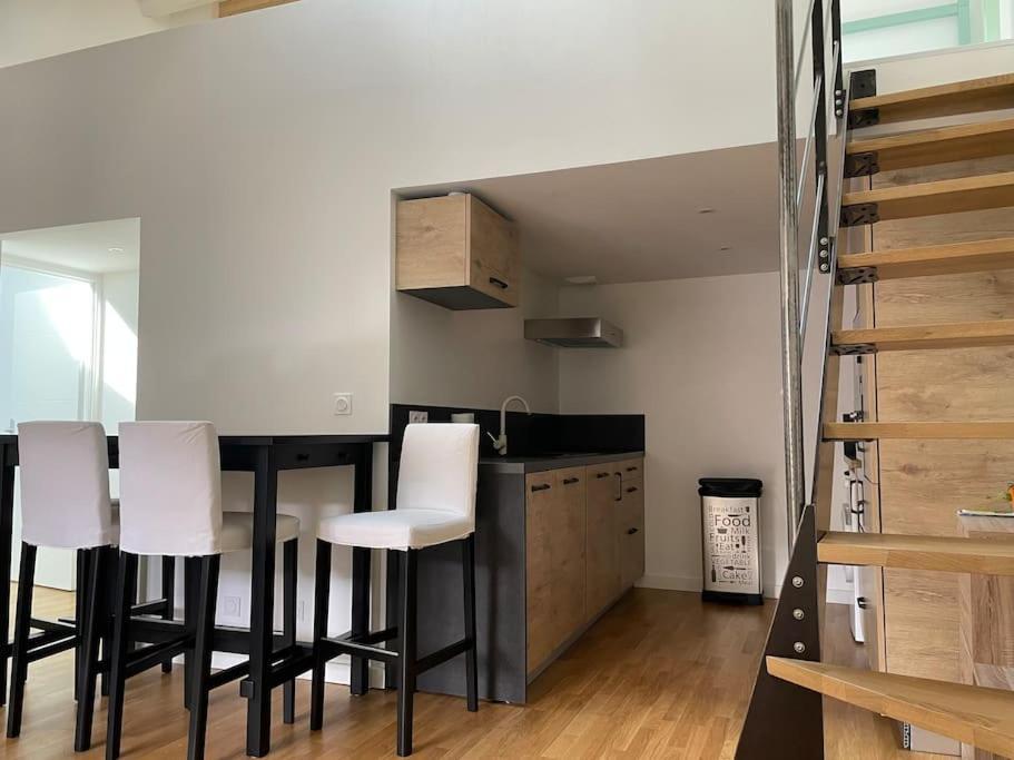 Appartement Atypique Et Fraichement Renove Сан Валие Екстериор снимка
